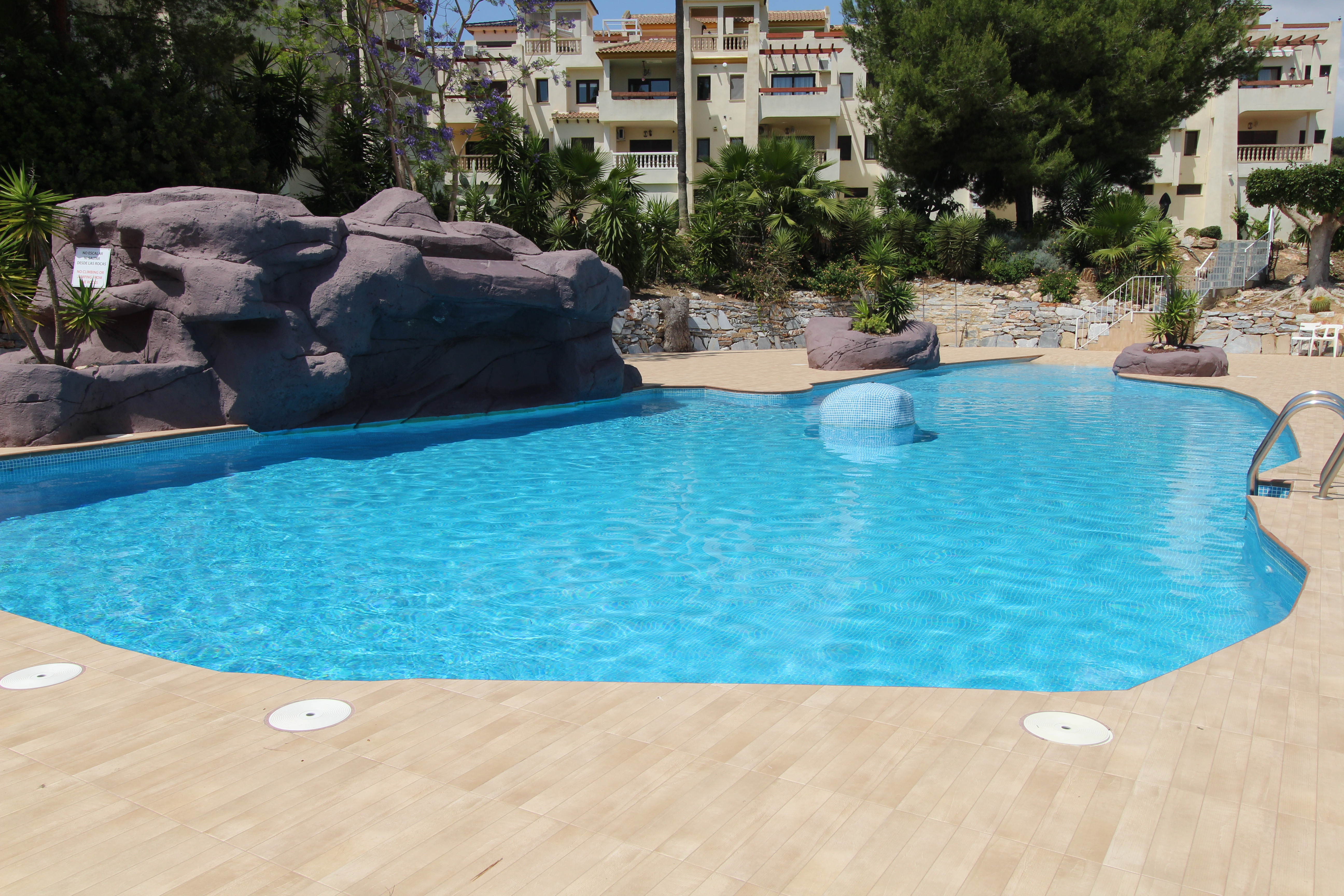 Spacious 2 Bed Apartment on Las Ramblas