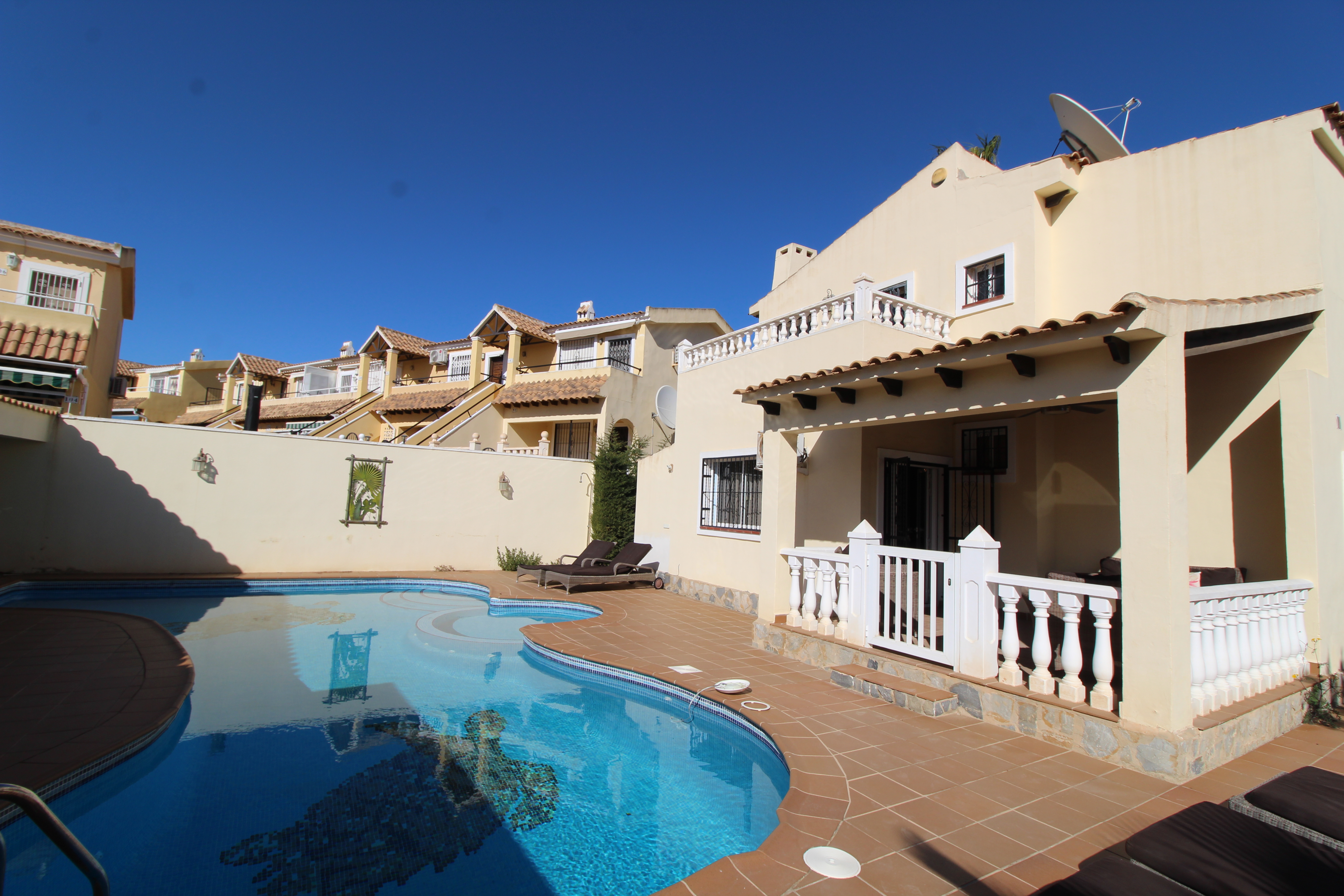 A beautiful 4 Bed 2 bath villa with a large private pool in Villamartin.
