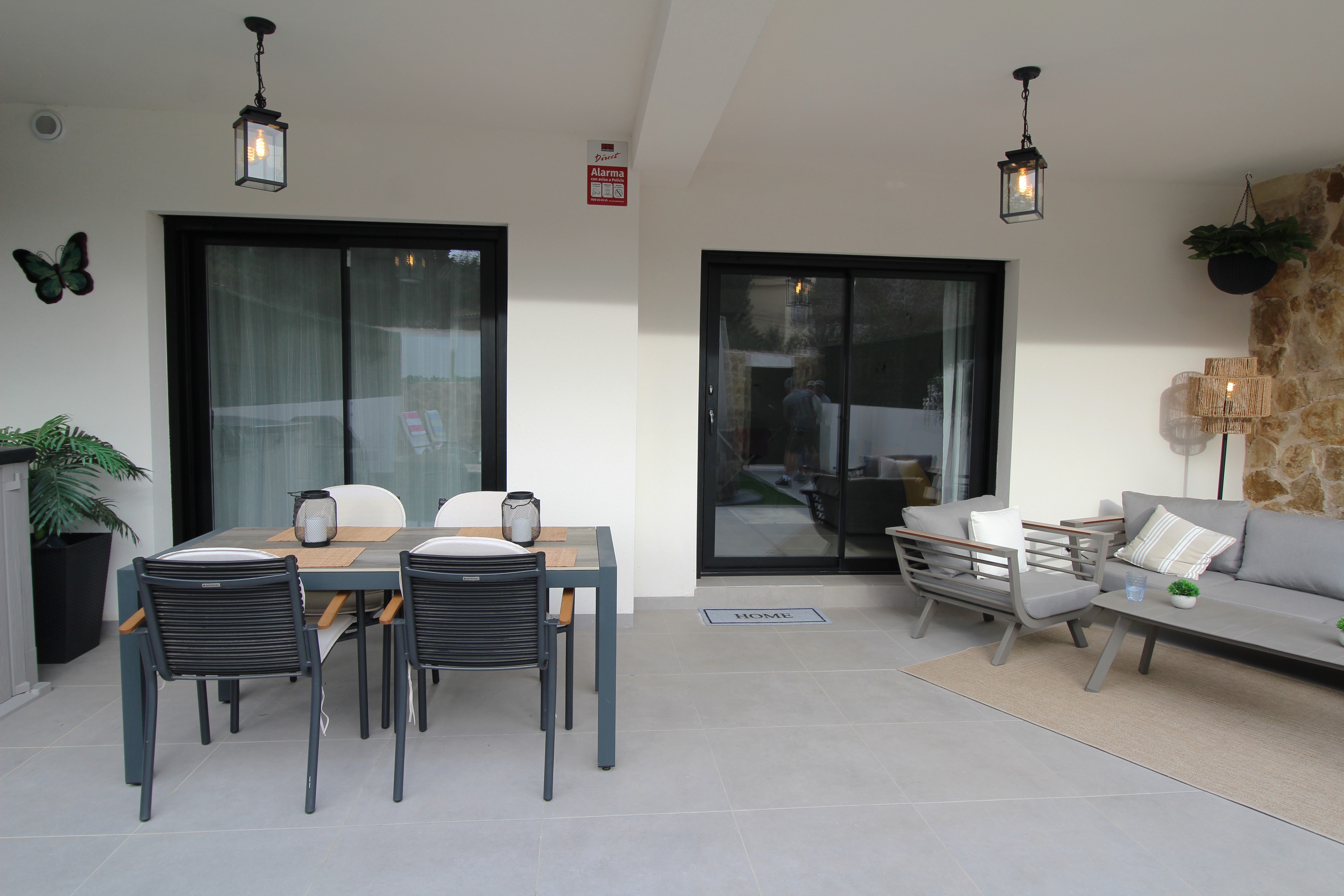 Modern 2 bedroom groundfloor apartment in Las Filipinas, Villamartin